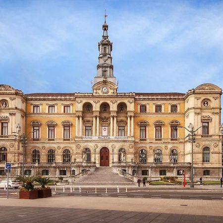 Vivienda Turistica De Prestancia Junto A La Ria De Nervion بلباو الغرفة الصورة